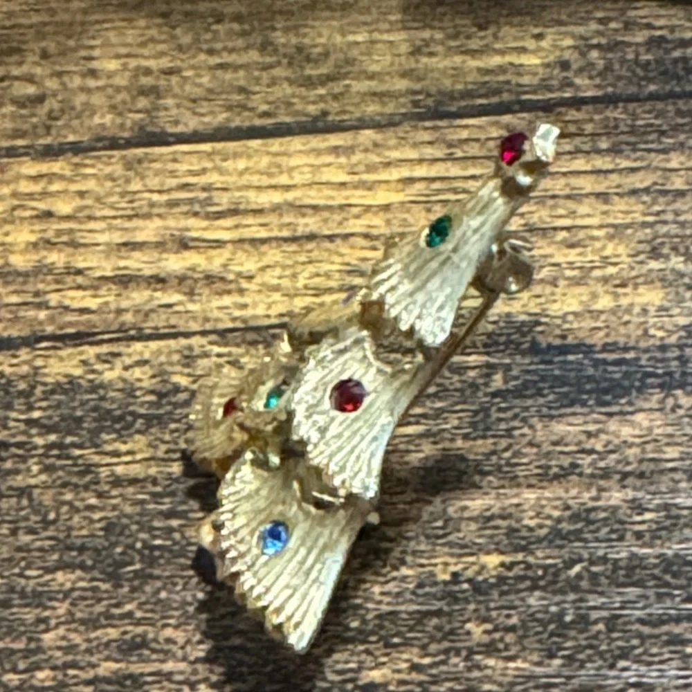 1960s JJ The Jonette Jewelry Company Christmas Tree Brooch